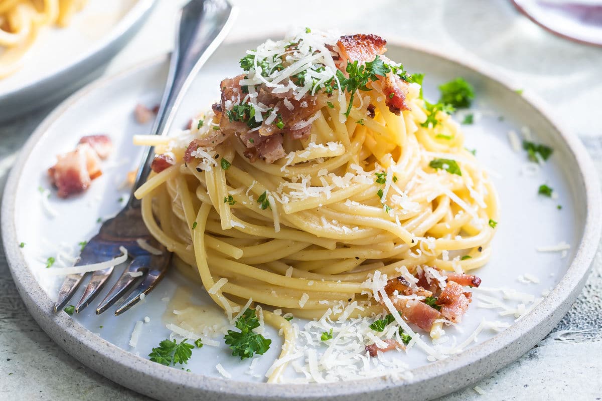 Spaghetti Carbonara with Mesa Del Sol Syrah